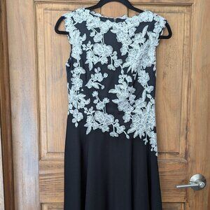 Tadashi Shoji Elegant Black and White Applique Evening Cocktail Dress. Size 2